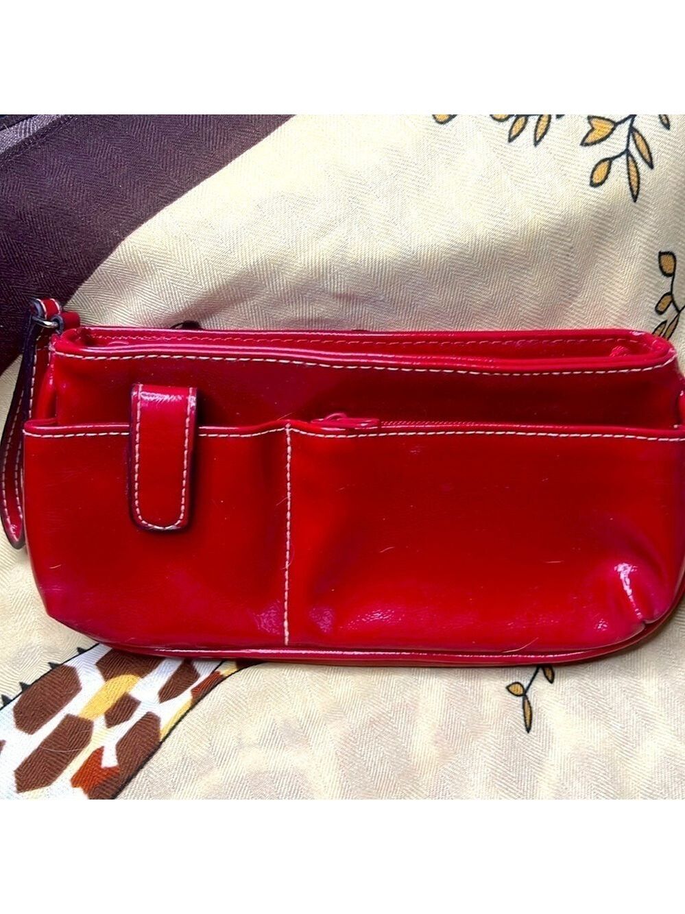 Red Clutch, 9”Long, 4.5 Tall, 1.5” Wide, all Vinyl Materials, Looks new, no wear